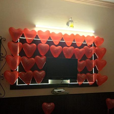 Hotel Kamal Lucknow Esterno foto