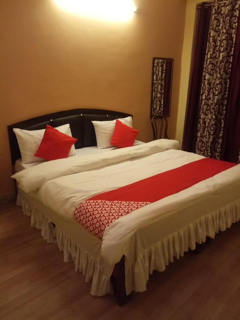 Hotel Kamal Lucknow Esterno foto