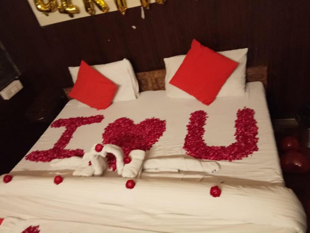 Hotel Kamal Lucknow Esterno foto